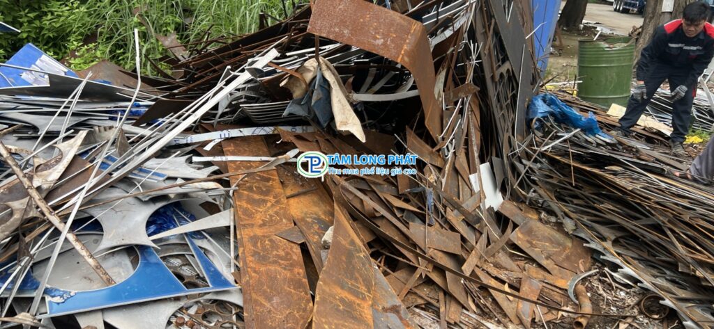 Thu Mua Sắt Vụn Giá Cao Tại Tâm Long Phát – Giải Pháp Tái Chế Hiệu Quả