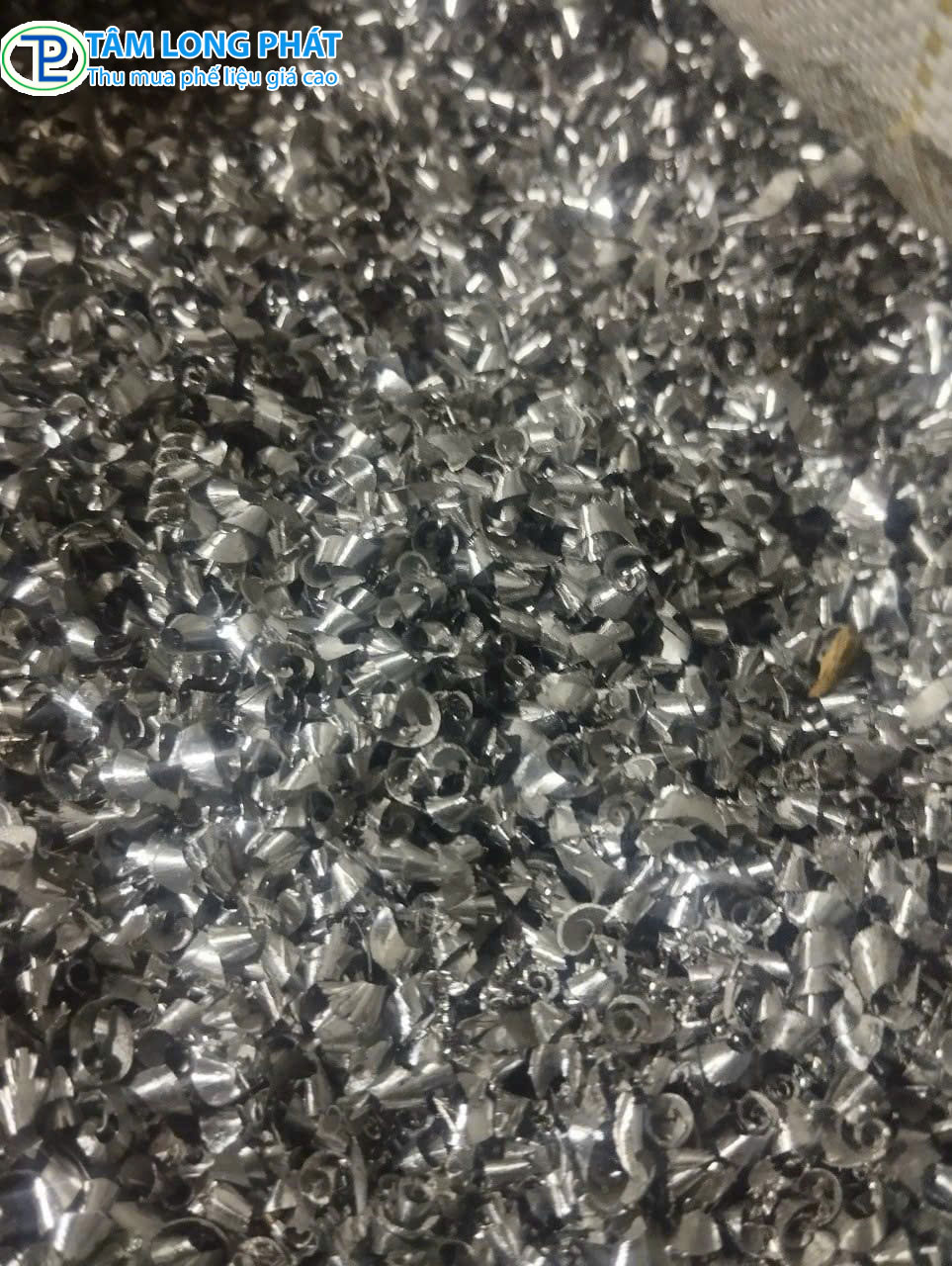 Nhôm Vụn Là Gì? Tìm Hiểu Chi Tiết Về Nhôm Vụn Và Tái Chế