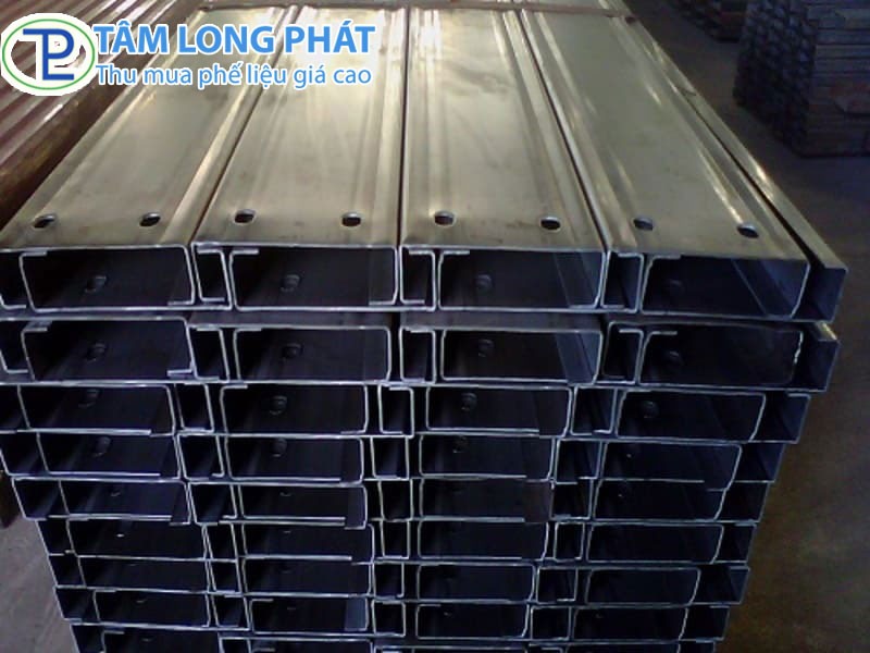 Xà gồ bao nhiêu 1 kg ?