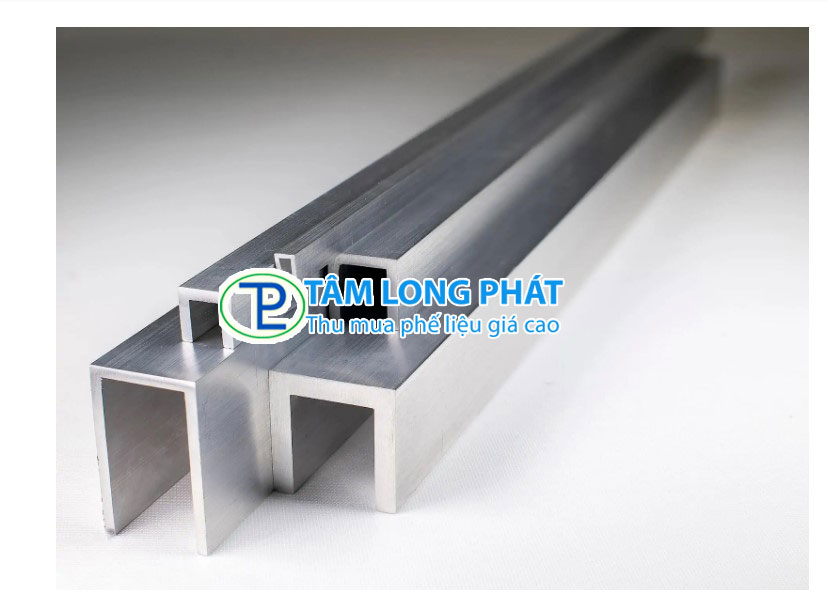 1 cây nhôm dài bao nhiêu?