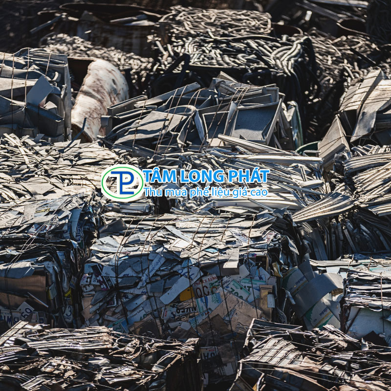 1kg phế liệu giờ đáng giá bao nhiêu? Bảng giá mới nhất năm 2025 khiến ai cũng bất ngờ!
