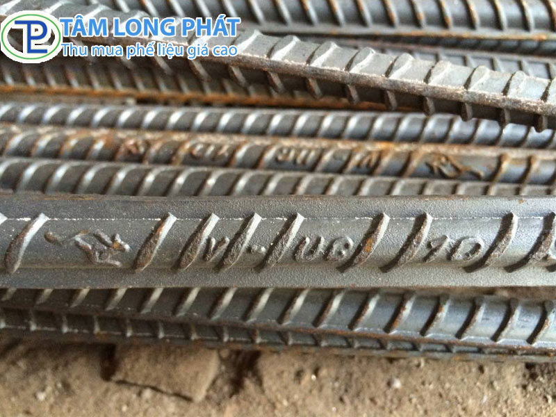 Thép Việt Úc bao nhiêu 1 kg ?