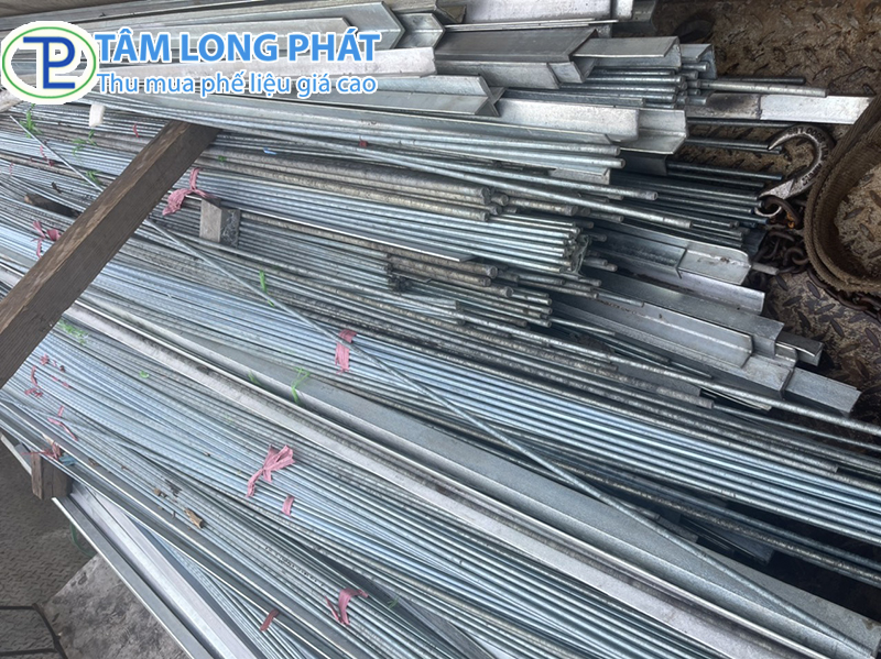 Thu mua sắt hộp mạ kẽm, đen phế liệu