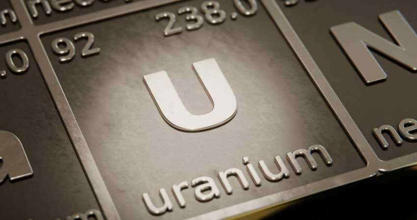 Uranium (U, 92) là chất gì ?