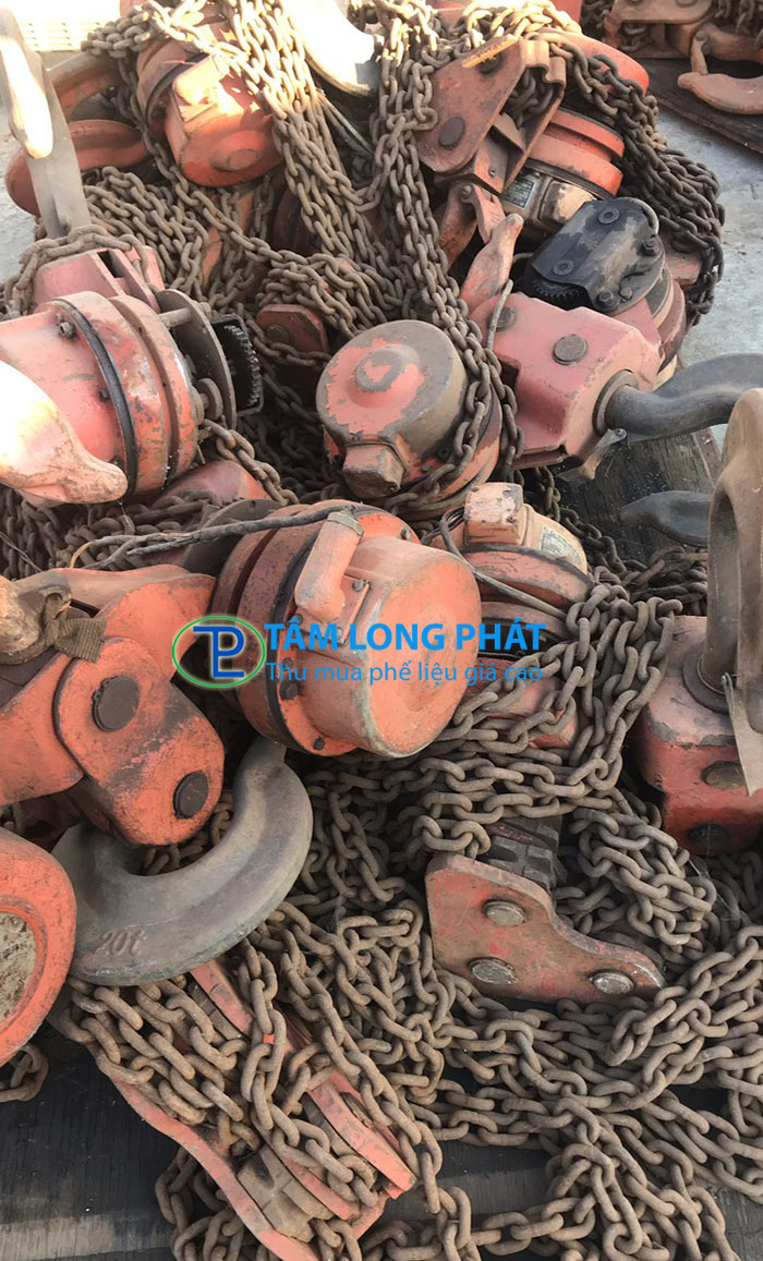 cong-ty-thu-mua-moc-can-cau-xich-cau-khung-cau