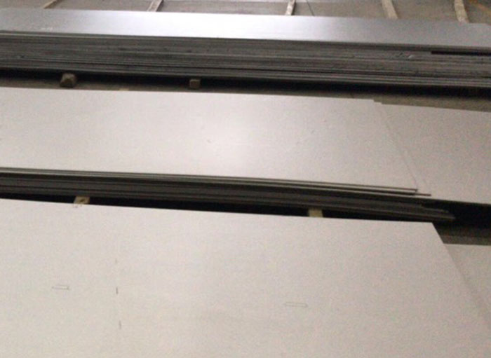 mua-inox-tam-phe-lieu