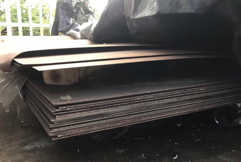 mua-phe-lieu-thep-tam-gia-cao