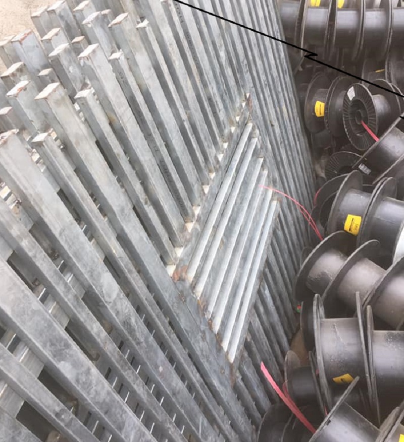 thu-mua-hang-rao-phe-lieu