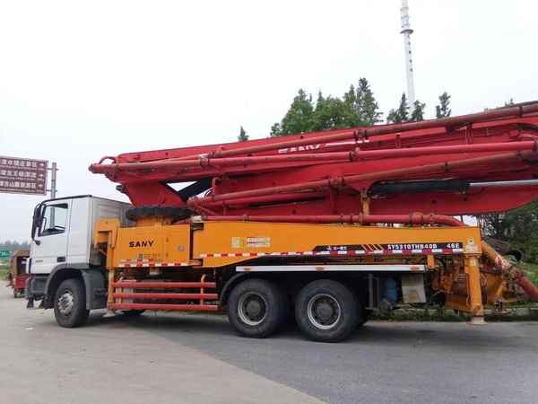 Mua bán thanh lý xe bơm bê tông tĩnh cũ