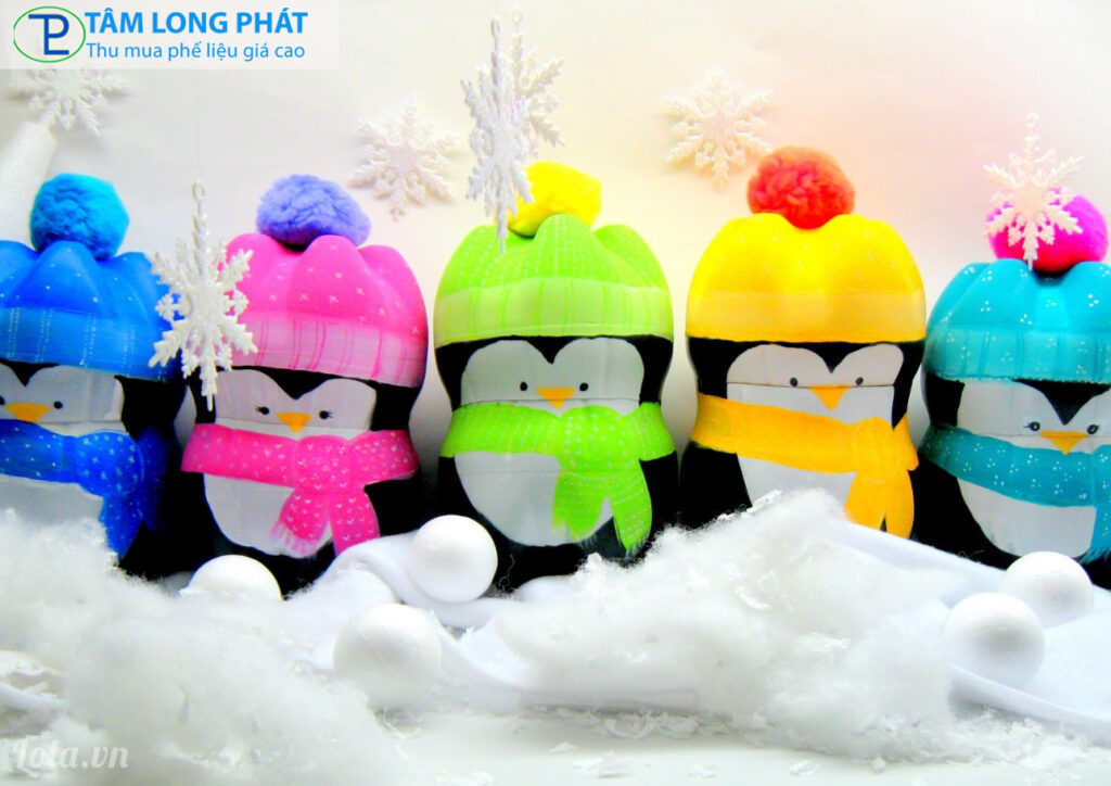 Làm búp bê xinh xắn từ chai nhựa