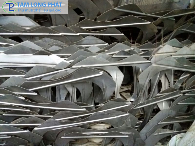 Giá Inox Vụn Bao Nhiêu 1kg? 