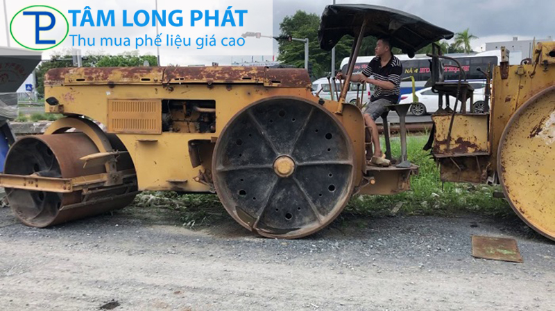 Hình ảnh 3: Thu mua xe lu cũ