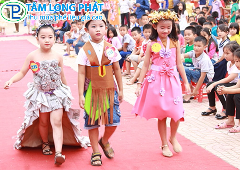 Hướng dẫn làm trang phục từ phế liệu