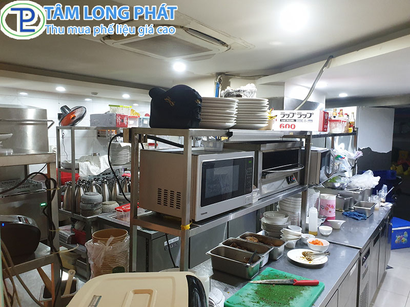 Thanh lý đồ dùng vật dụng trong nhà hàng giá cao