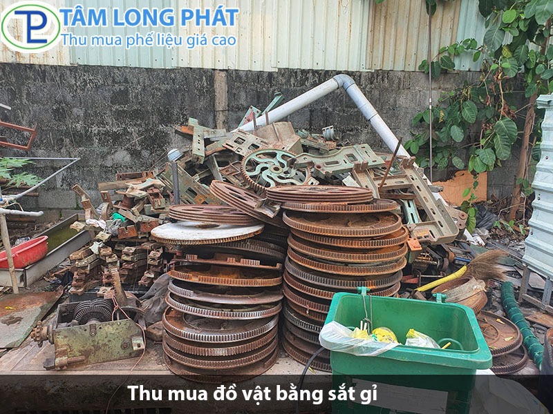 Thu mua đồ vật bằng sắt gỉ